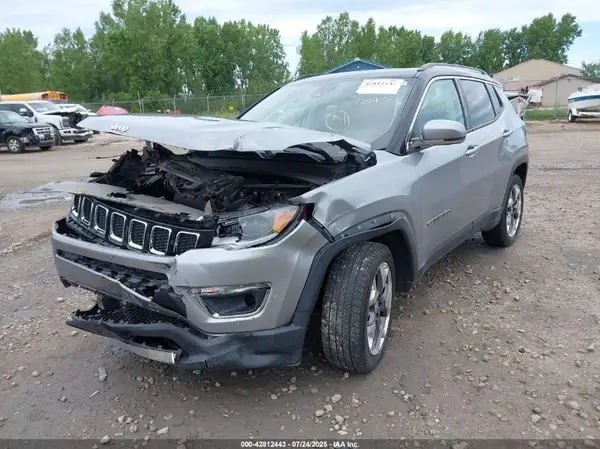 3C4NJDCB4JT484668 2018 JEEP COMPASS - Image 2