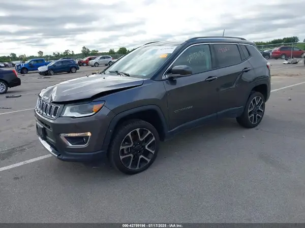 3C4NJDCB4JT484993 2018 JEEP COMPASS - Image 2