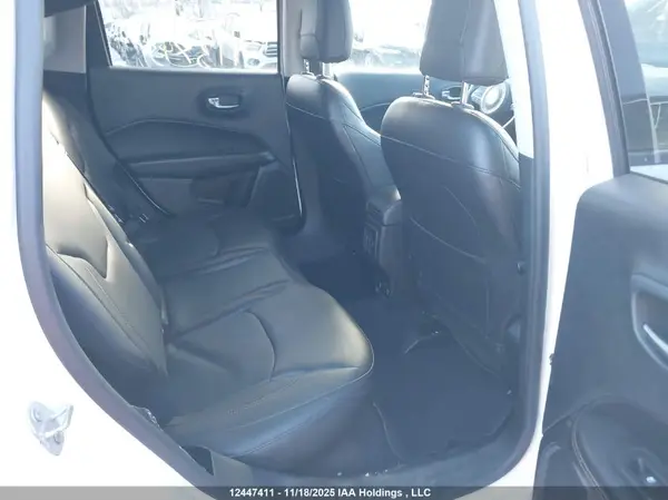 3C4NJDCB4JT493743 2018 JEEP COMPASS - Image 8