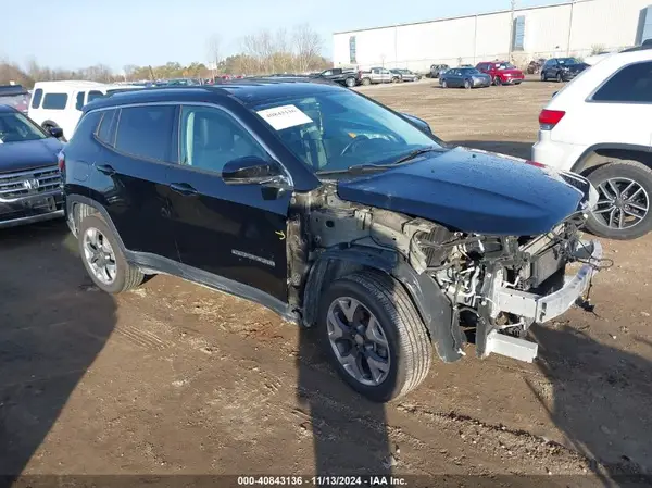 3C4NJDCB4JT501582 2018 JEEP COMPASS - Image 1