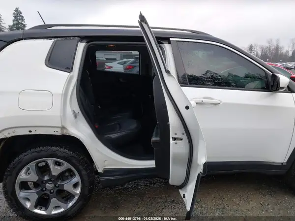 3C4NJDCB4KT596419 2019 JEEP COMPASS - Image 8