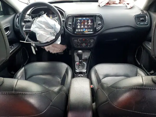 3C4NJDCB4KT654318 2019 JEEP COMPASS - Image 8