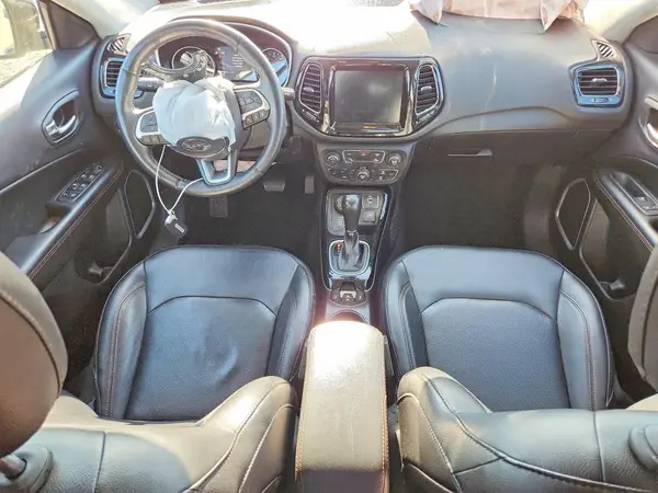 3C4NJDCB4KT659728 2019 JEEP COMPASS - Image 8
