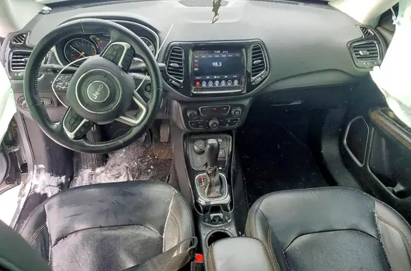 3C4NJDCB4KT666162 2019 JEEP COMPASS - Image 8