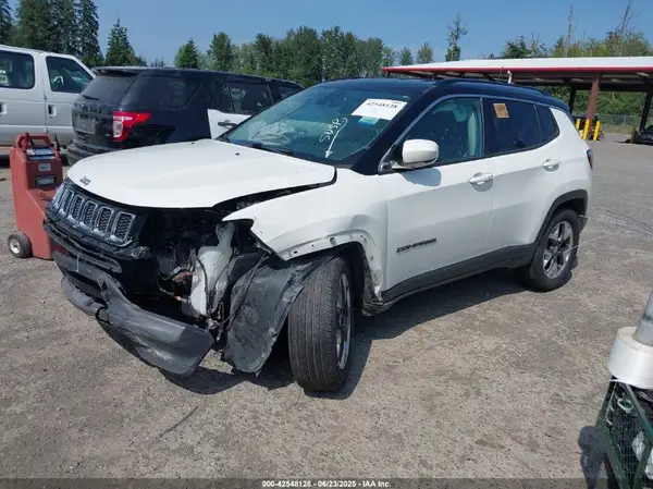 3C4NJDCB4KT666680 2019 JEEP COMPASS - Image 2