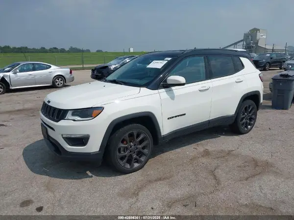 3C4NJDCB4KT679722 2019 JEEP COMPASS - Image 2