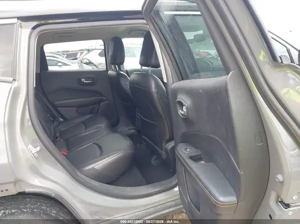 3C4NJDCB4KT741488 2019 JEEP COMPASS - Image 8