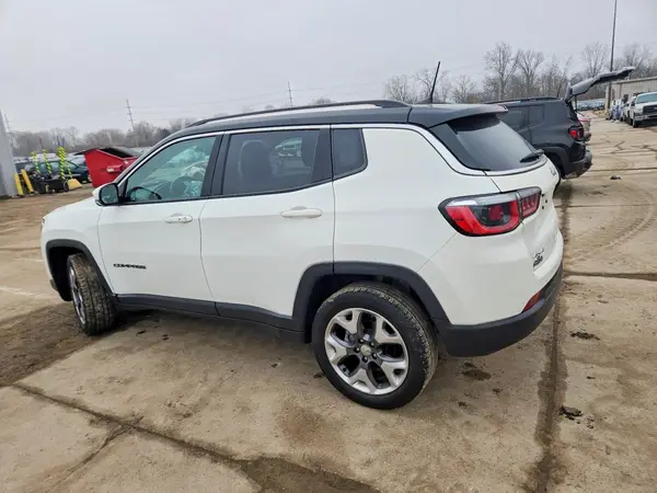 3C4NJDCB4KT755097 2019 JEEP COMPASS - Image 2