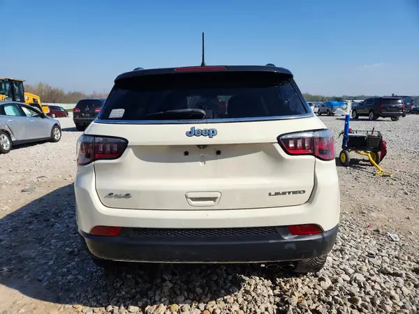 2019 JEEP COMPASS auction photo 6