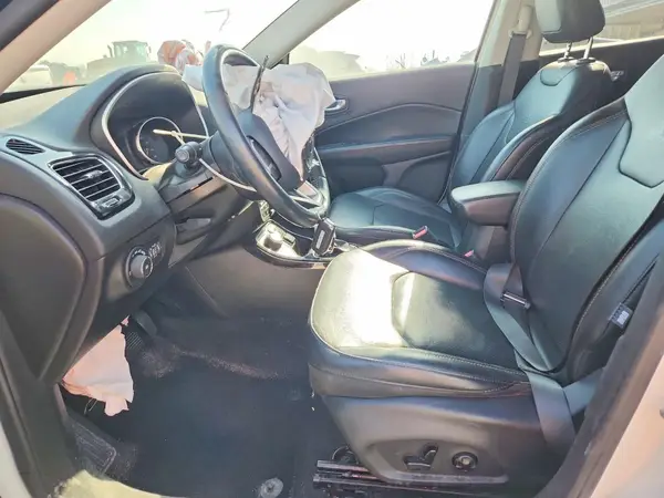 2019 JEEP COMPASS auction photo 7