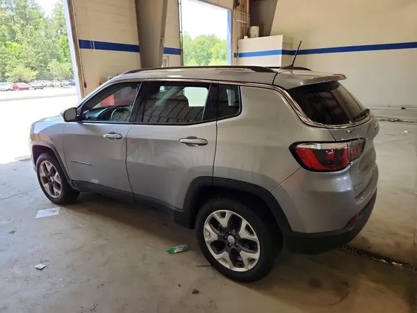 3C4NJDCB4KT821759 2019 JEEP COMPASS - Image 2