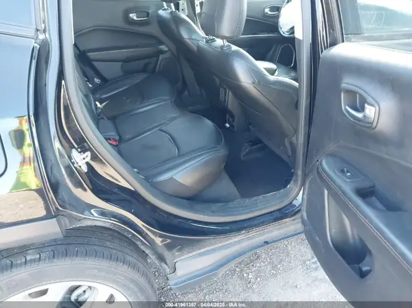 3C4NJDCB4LT119586 2020 JEEP COMPASS - Image 8