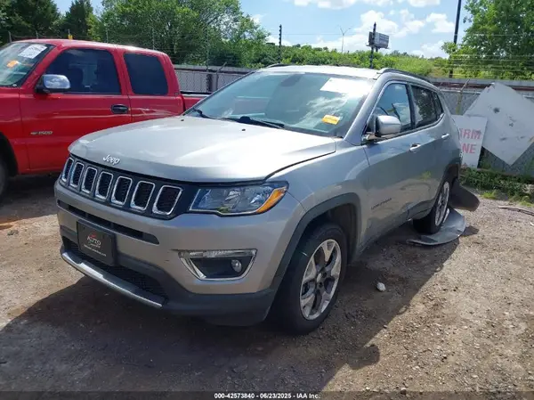 3C4NJDCB4LT167105 2020 JEEP COMPASS - Image 2