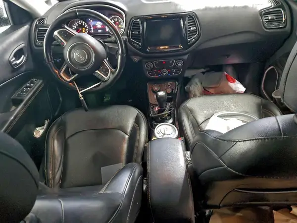 3C4NJDCB4LT204069 2020 JEEP COMPASS - Image 8