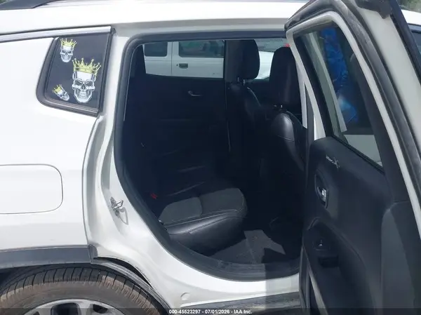 3C4NJDCB4MT520427 2021 JEEP COMPASS - Image 8
