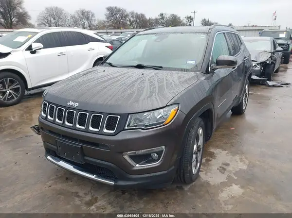 3C4NJDCB4MT556893 2021 JEEP COMPASS - Image 2