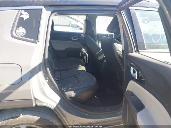 3C4NJDCB4NT104993 2022 JEEP COMPASS - Image 8