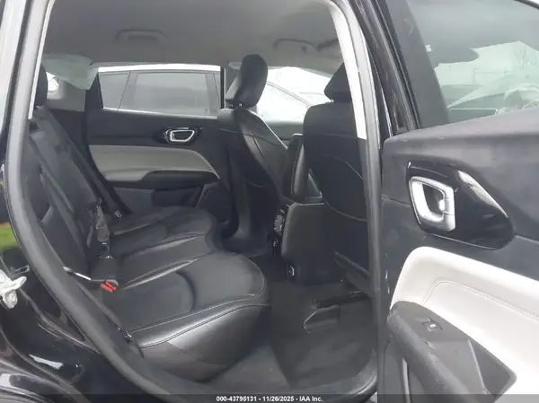3C4NJDCB4NT107201 2022 JEEP COMPASS - Image 8