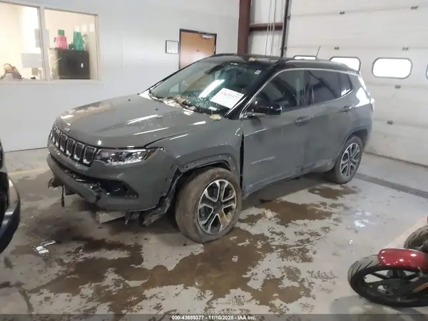 3C4NJDCB4NT107540 2022 JEEP COMPASS - Image 2