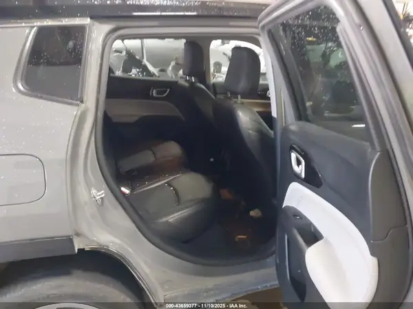 3C4NJDCB4NT107540 2022 JEEP COMPASS - Image 8