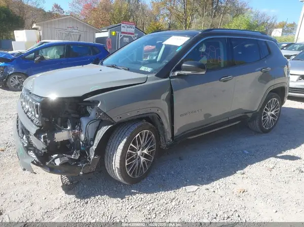 3C4NJDCB4NT108283 2022 JEEP COMPASS - Image 2