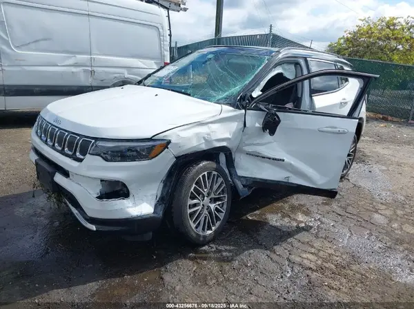 3C4NJDCB4NT111538 2022 JEEP COMPASS - Image 2