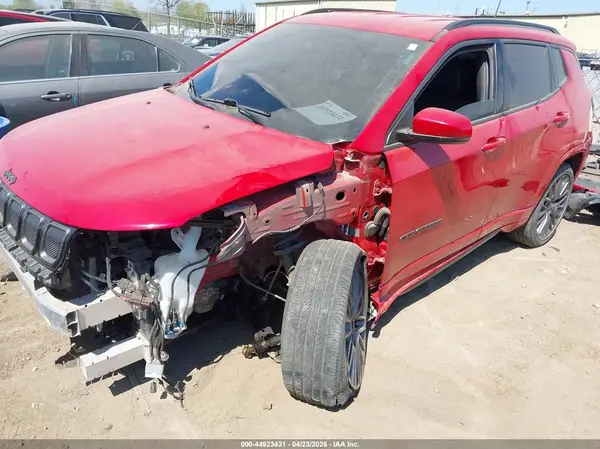 3C4NJDCB4NT135631 2022 JEEP COMPASS - Image 2