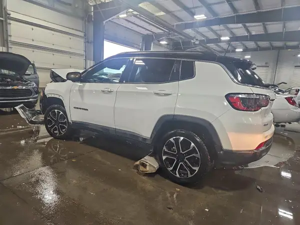 3C4NJDCB4NT143079 2022 JEEP COMPASS - Image 2
