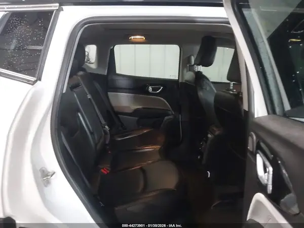 3C4NJDCB4NT158147 2022 JEEP COMPASS - Image 8