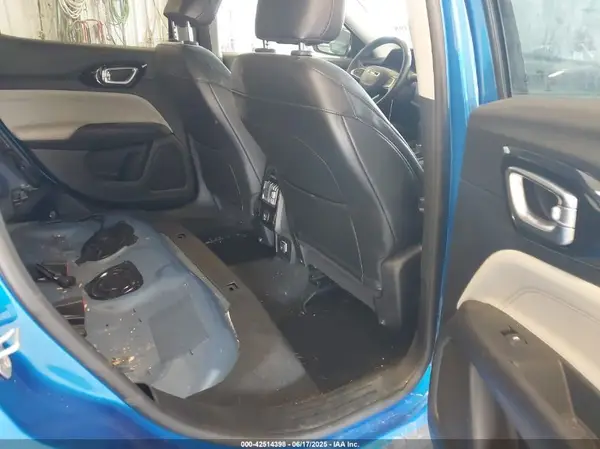3C4NJDCB4NT171609 2022 JEEP COMPASS - Image 8