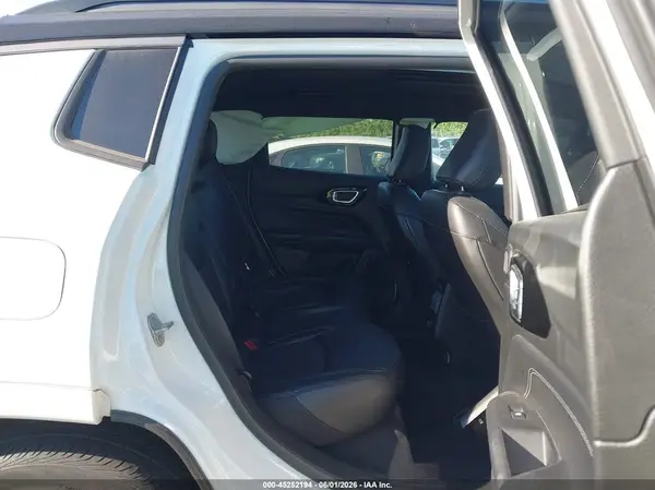 3C4NJDCB4NT181900 2022 JEEP COMPASS - Image 8