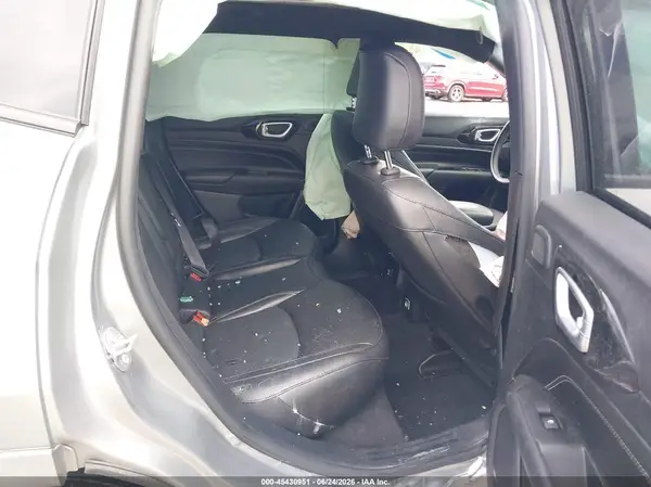 3C4NJDCB4NT183453 2022 JEEP COMPASS - Image 8
