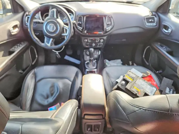 3C4NJDCB5HT659925 2017 JEEP COMPASS - Image 8