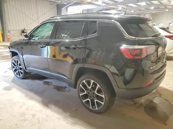 3C4NJDCB5HT674439 2017 JEEP COMPASS - Image 2