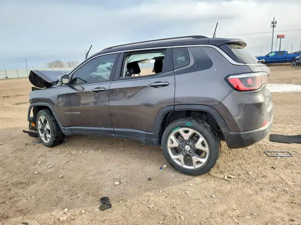 3C4NJDCB5JT101014 2018 JEEP COMPASS - Image 2