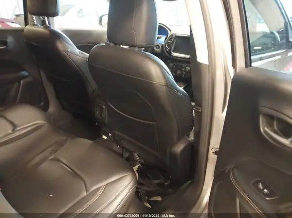 3C4NJDCB5JT104365 2018 JEEP COMPASS - Image 8