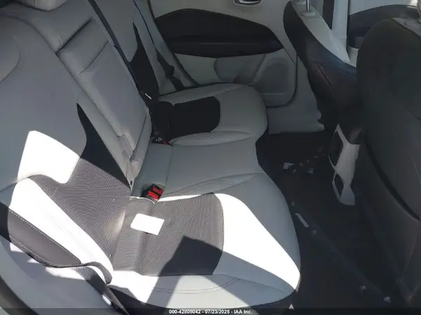 3C4NJDCB5JT114426 2018 JEEP COMPASS - Image 8