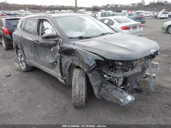 3C4NJDCB5JT115415 2018 JEEP COMPASS - Image 1