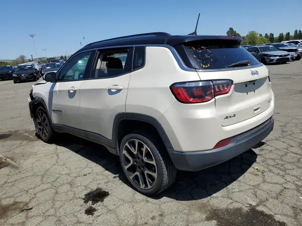 3C4NJDCB5JT131341 2018 JEEP COMPASS - Image 2
