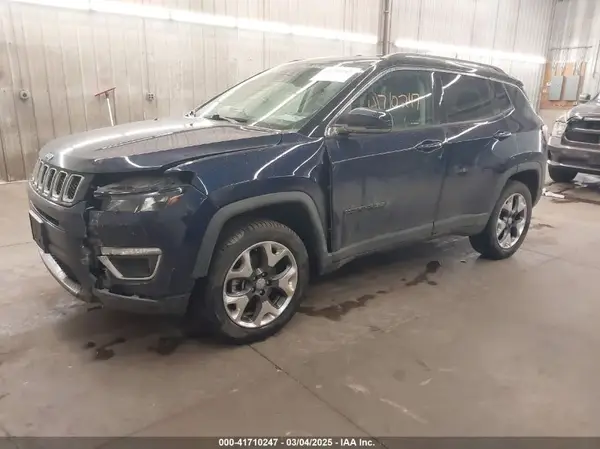 3C4NJDCB5JT180216 2018 JEEP COMPASS - Image 2