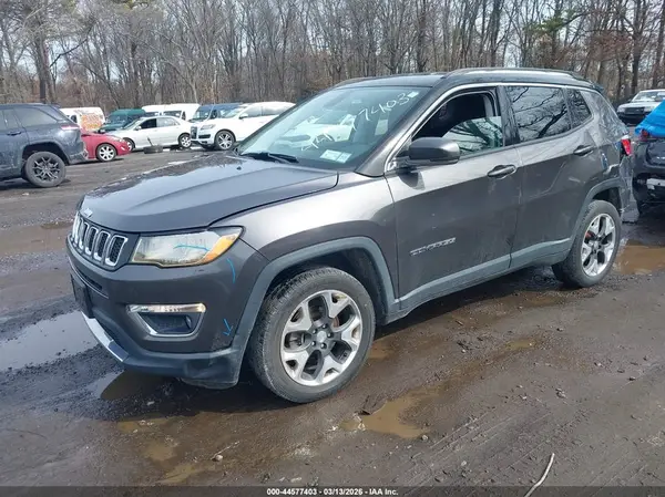 3C4NJDCB5JT190499 2018 JEEP COMPASS - Image 2
