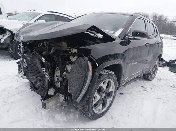 3C4NJDCB5JT199350 2018 JEEP COMPASS - Image 2