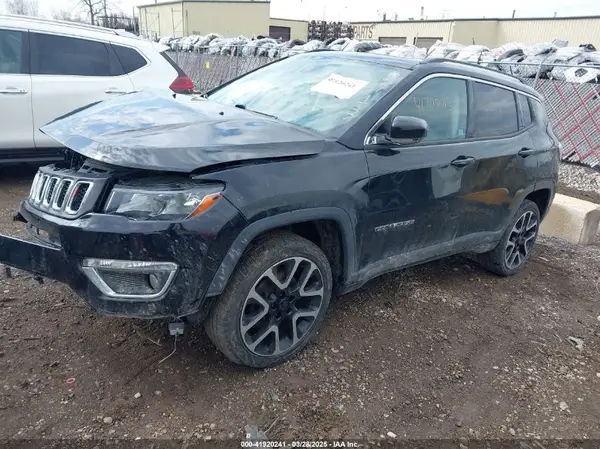 3C4NJDCB5JT200299 2018 JEEP COMPASS - Image 2