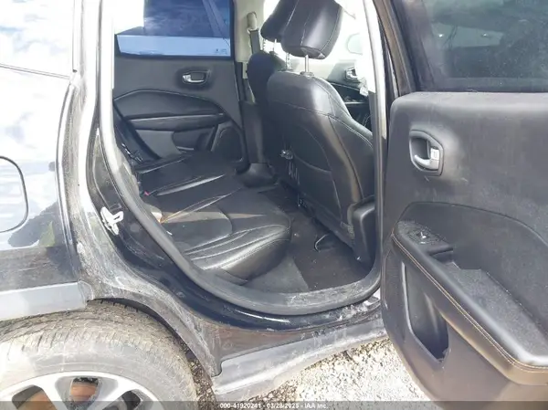 3C4NJDCB5JT200299 2018 JEEP COMPASS - Image 8