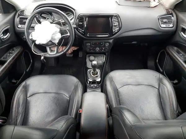 3C4NJDCB5JT212792 2018 JEEP COMPASS - Image 8