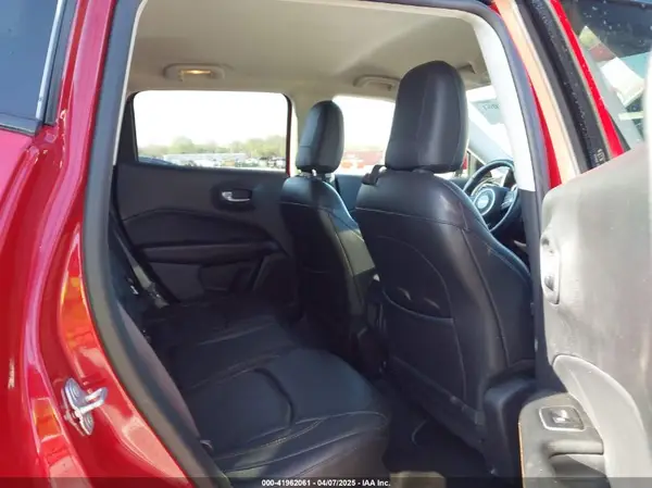 3C4NJDCB5JT223808 2018 JEEP COMPASS - Image 8