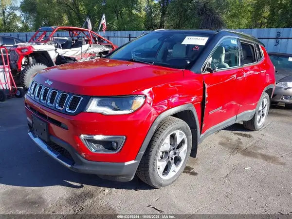 3C4NJDCB5JT238910 2018 JEEP COMPASS - Image 2