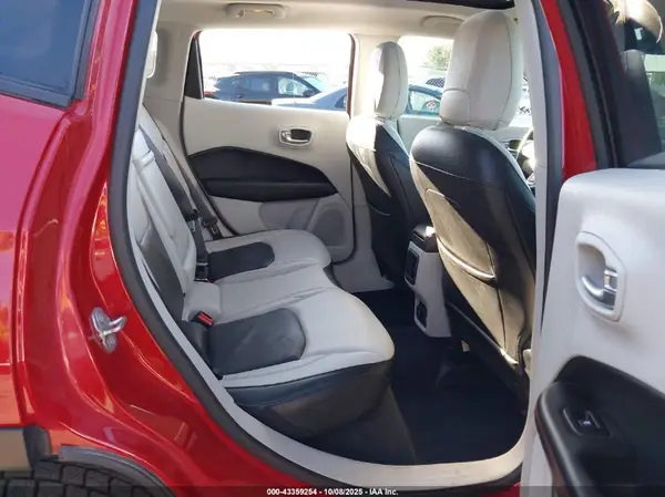 3C4NJDCB5JT238910 2018 JEEP COMPASS - Image 8
