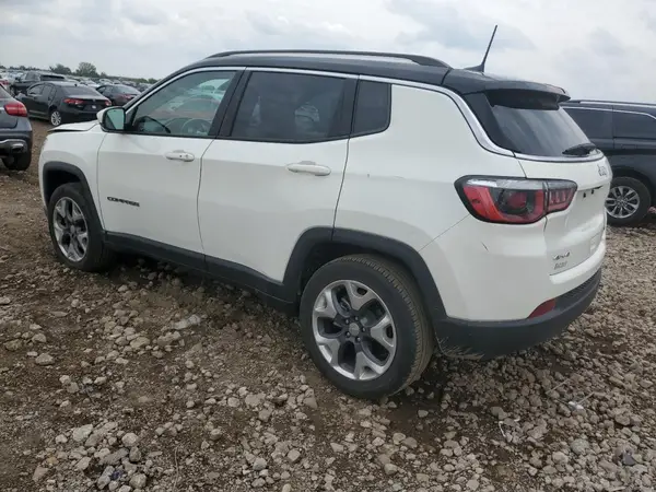 3C4NJDCB5JT267226 2018 JEEP COMPASS - Image 2