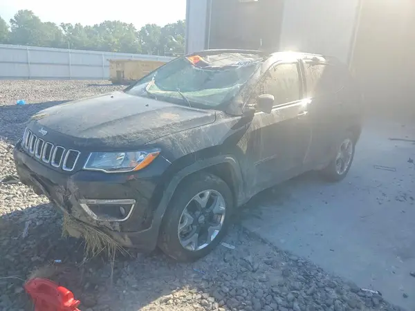 3C4NJDCB5JT267341 2018 JEEP COMPASS - Image 1
